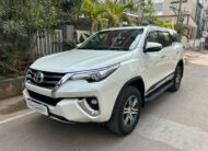 TOYOTA FORTUNER 4×2 AT