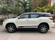 TOYOTA FORTUNER 4×2 AT