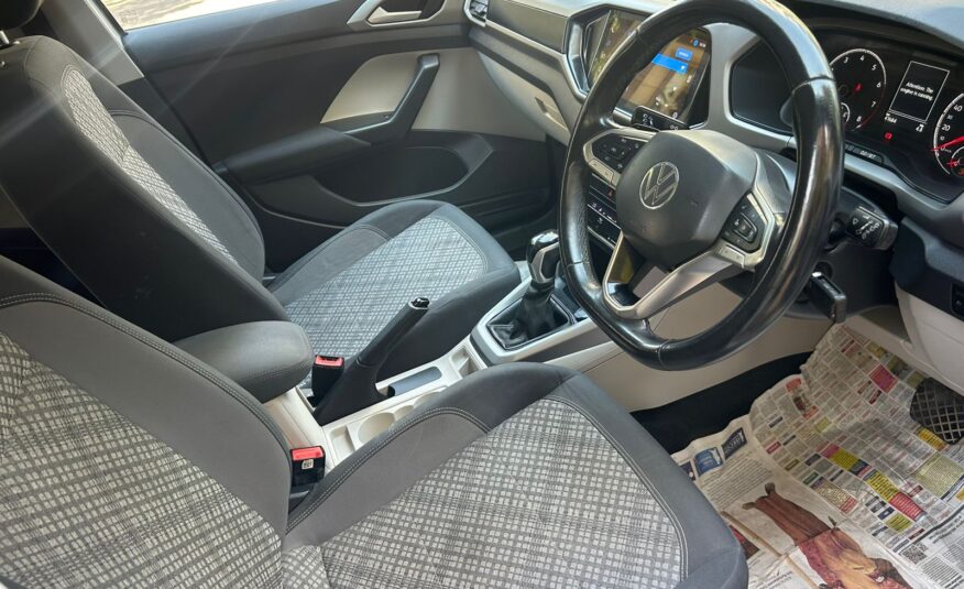 Volkswagen Taigun Highline 1.0 TSI AT