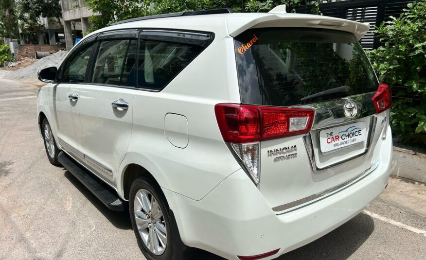 TOYOTA Innova Crysta 2.4 Z 7STR MT