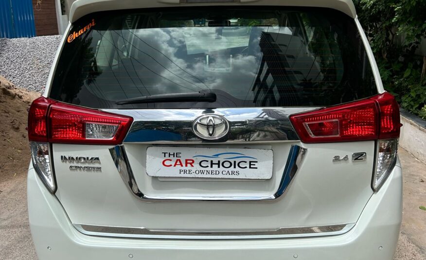 TOYOTA Innova Crysta 2.4 Z 7STR MT
