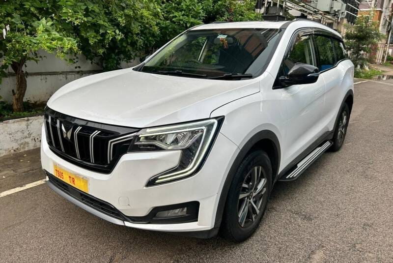 Mahindra xuv 7oo AX5 AT 5 STR