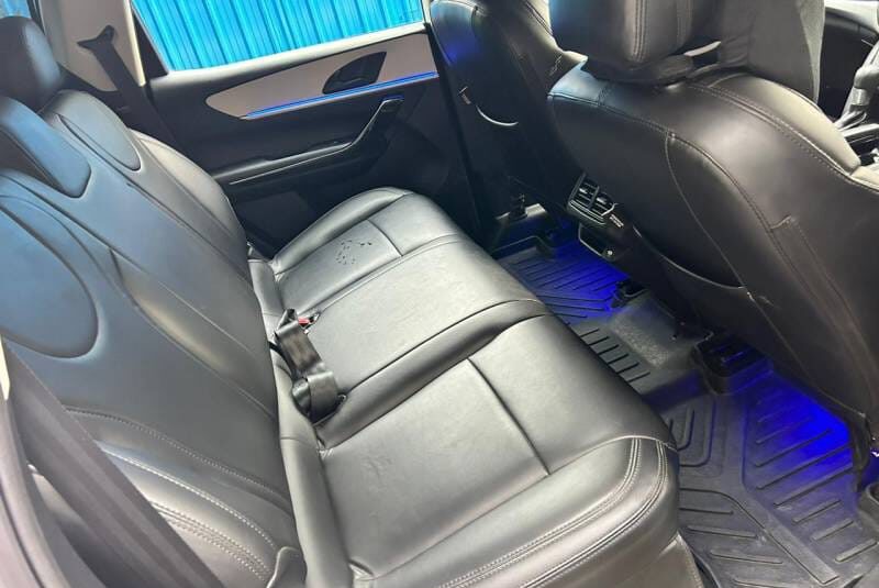 Mahindra xuv 7oo AX5 AT 5 STR