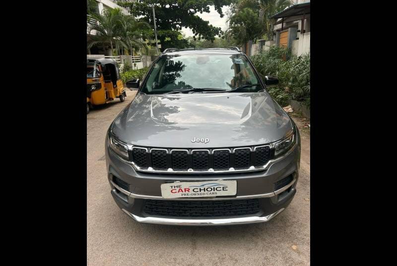 Jeep Meridian Limited (O) 4×2 AT