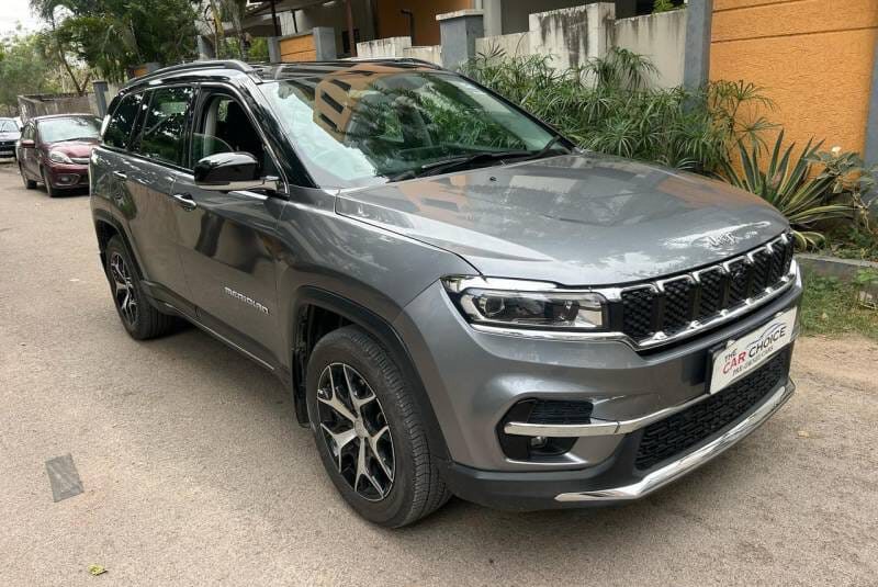 Jeep Meridian Limited (O) 4×2 AT