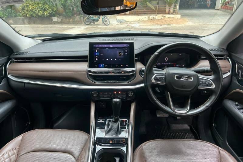 Jeep Meridian Limited (O) 4×2 AT
