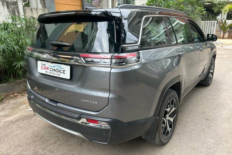 Jeep Meridian Limited (O) 4×2 AT