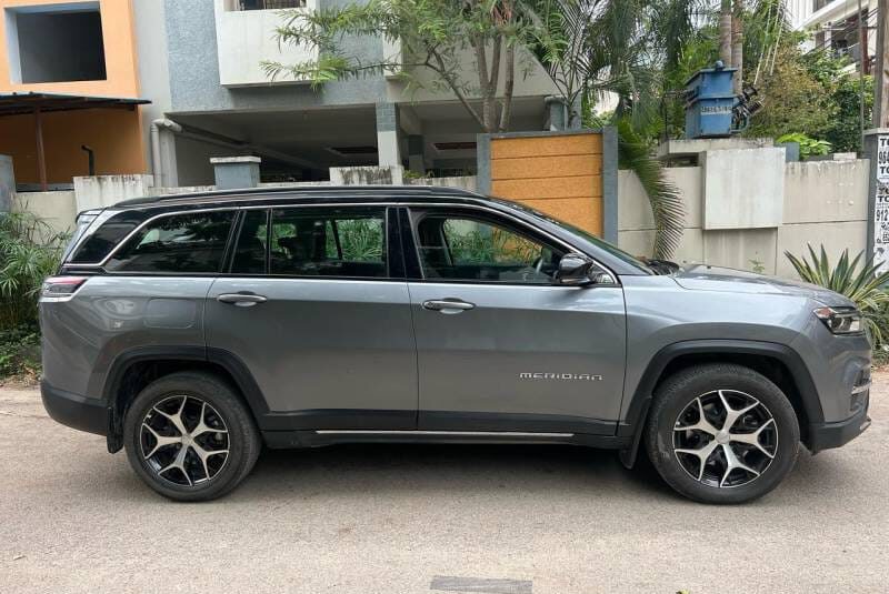 Jeep Meridian Limited (O) 4×2 AT