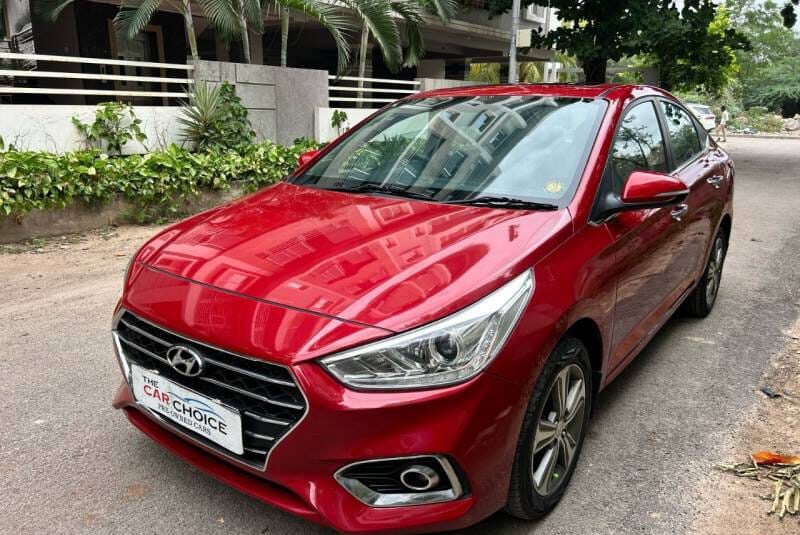 Hyundai verna SX (o) 1.6 CRDi AT