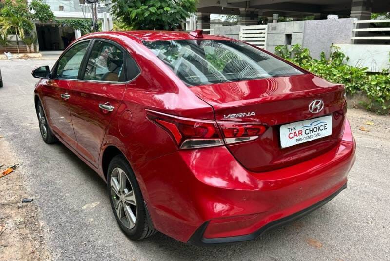 Hyundai verna SX (o) 1.6 CRDi AT