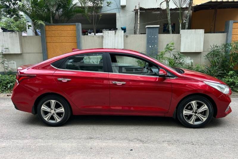 Hyundai verna SX (o) 1.6 CRDi AT