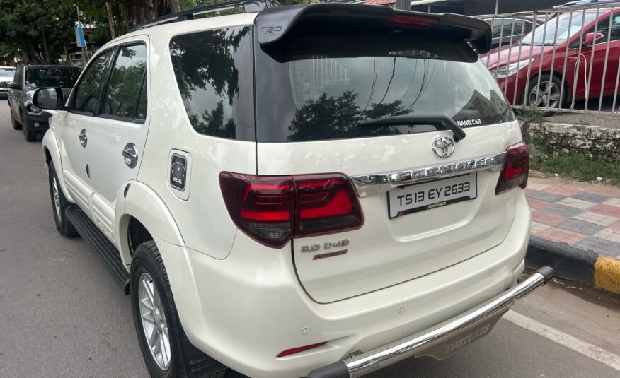 TOYOTA FORTUNER 3.0 4×2 AT