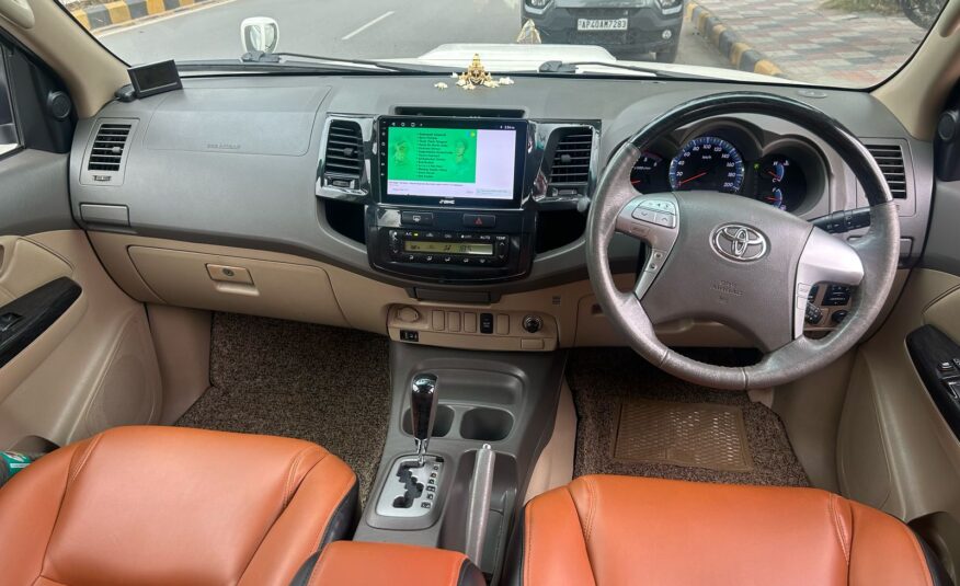 TOYOTA FORTUNER 3.0 4×2 AT