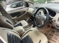 TOYOTA INNOVA 2.5 ZX 7 STR