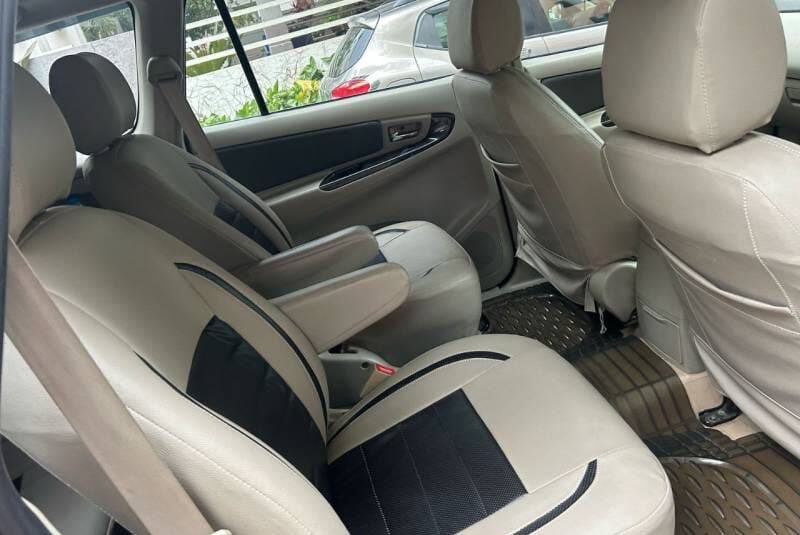 TOYOTA INNOVA 2.5 ZX 7 STR