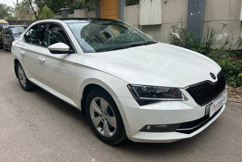 SKODA SUPERB STYLE TSI AT
